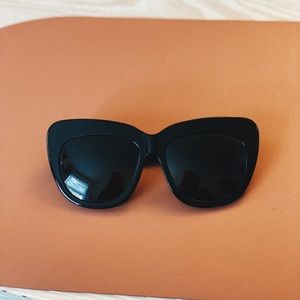 House of Harlow Chelsea Sunglasses